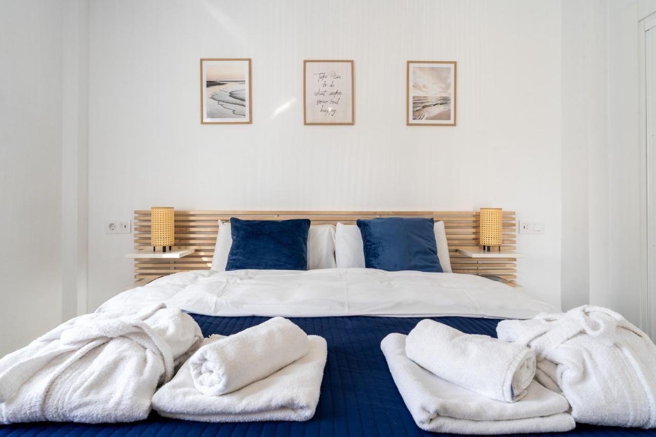 Sea View 2 Bedroom Apartment 2 Min Away From The Beach Торремолінос Екстер'єр фото