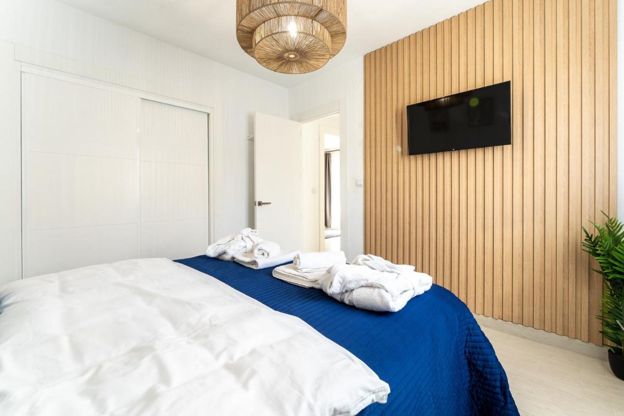 Sea View 2 Bedroom Apartment 2 Min Away From The Beach Торремолінос Екстер'єр фото